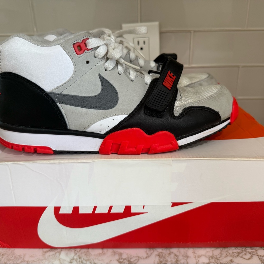 Nike air trainer 1 PRM QS infrared